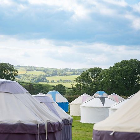 Отель Festival Yurts Хей-он-Уай Экстерьер фото