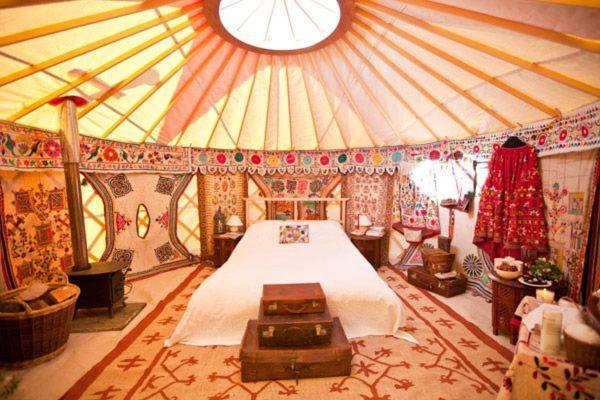 Отель Festival Yurts Хей-он-Уай Экстерьер фото
