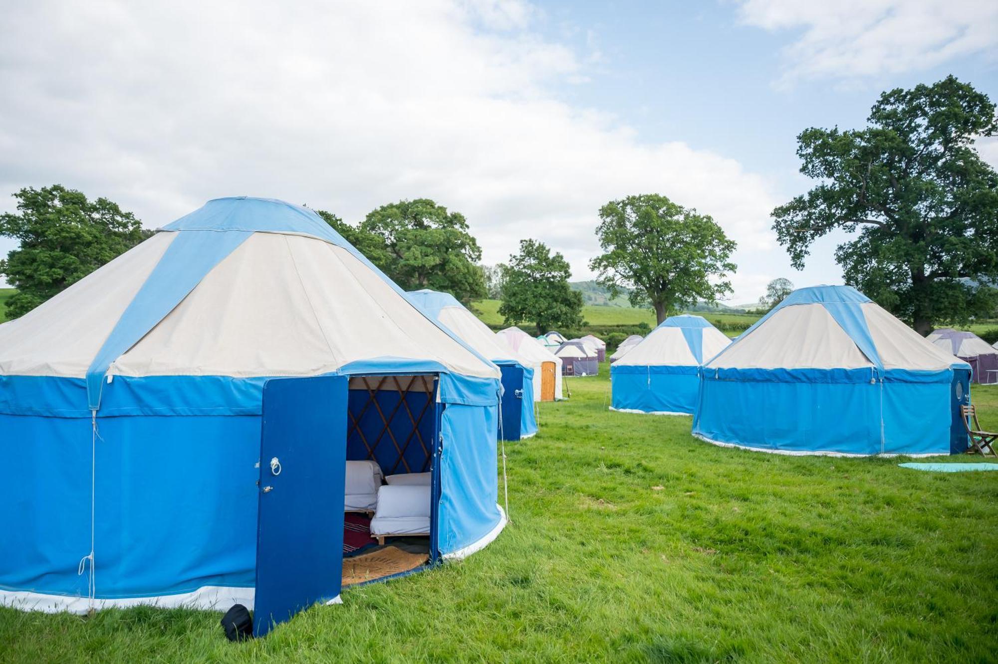 Отель Festival Yurts Хей-он-Уай Экстерьер фото