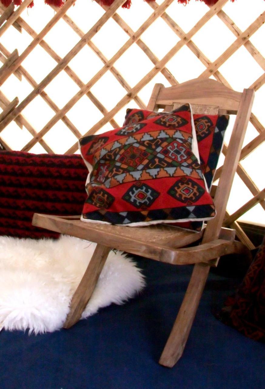 Отель Festival Yurts Хей-он-Уай Экстерьер фото