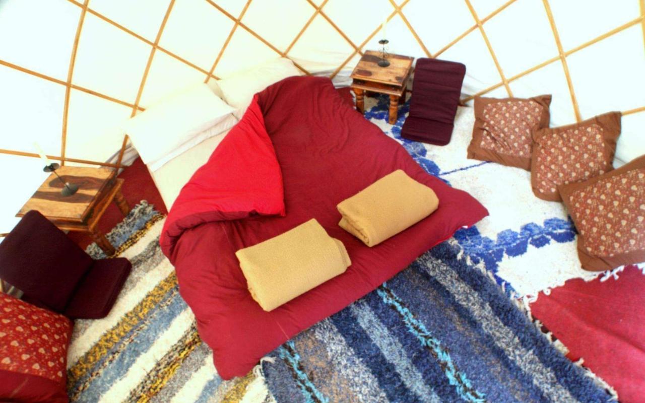 Отель Festival Yurts Хей-он-Уай Экстерьер фото